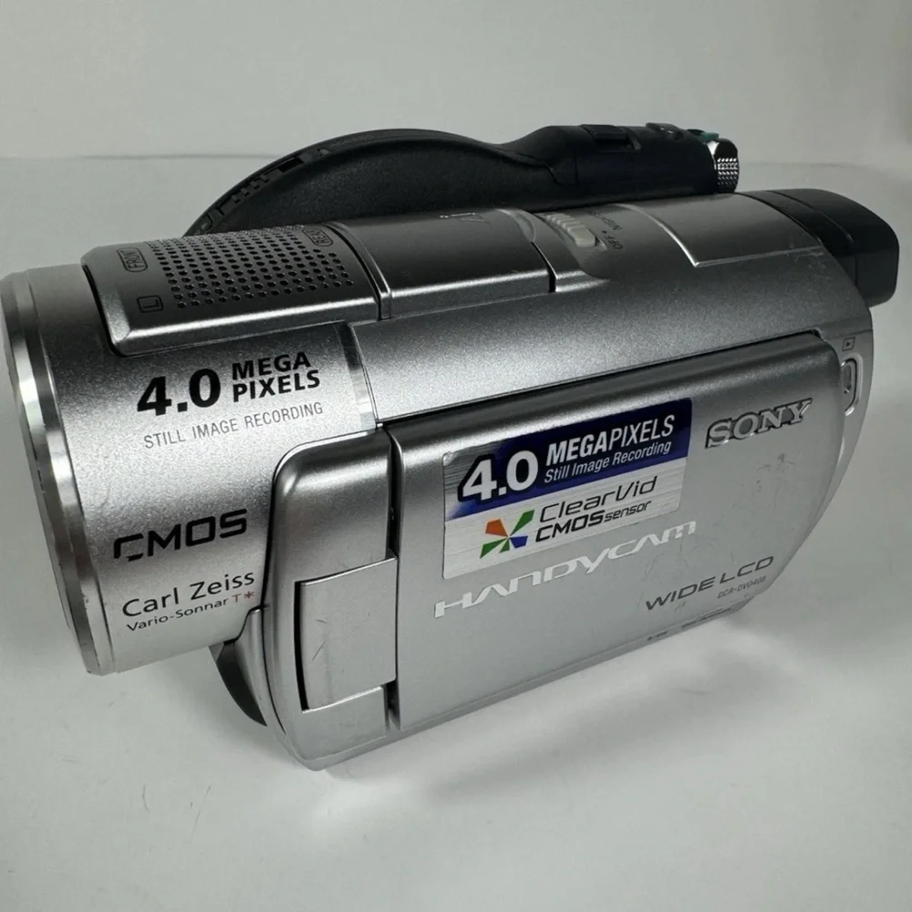 Sony 4.0 Megapixel Handycam model DCR-DVD408. Wide LCD Digital Video Camera